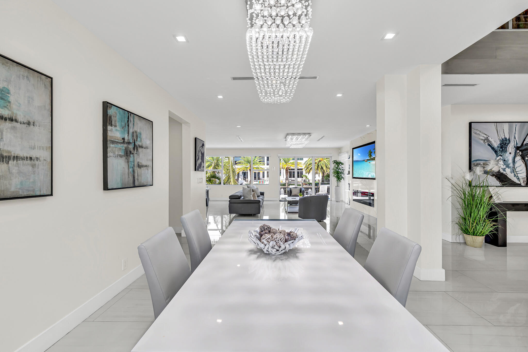4921 NE 28TH Avenue