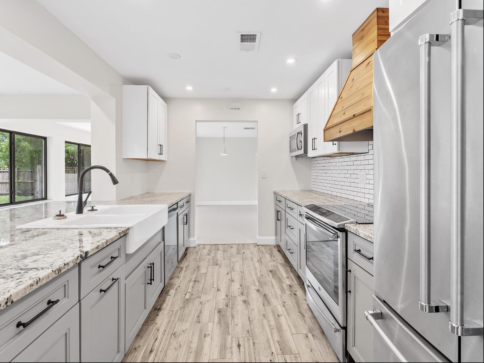 909 SE 14TH Drive