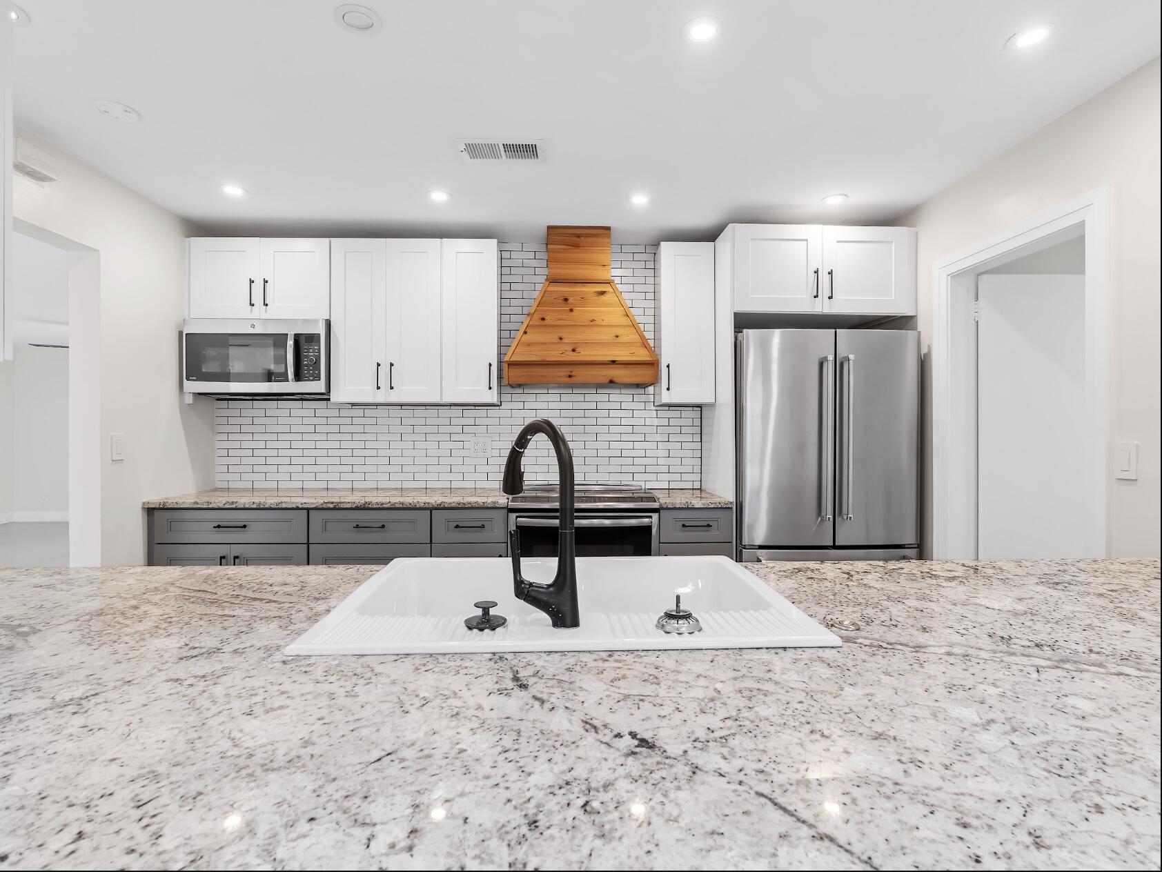 909 SE 14TH Drive