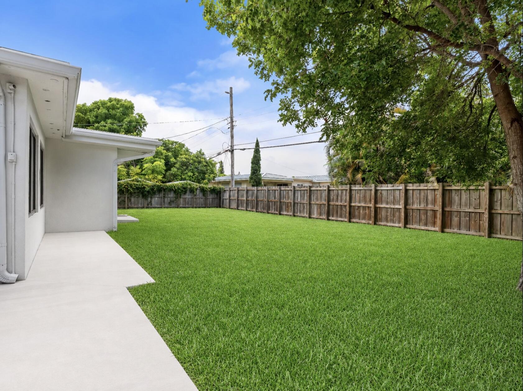 909 SE 14TH Drive