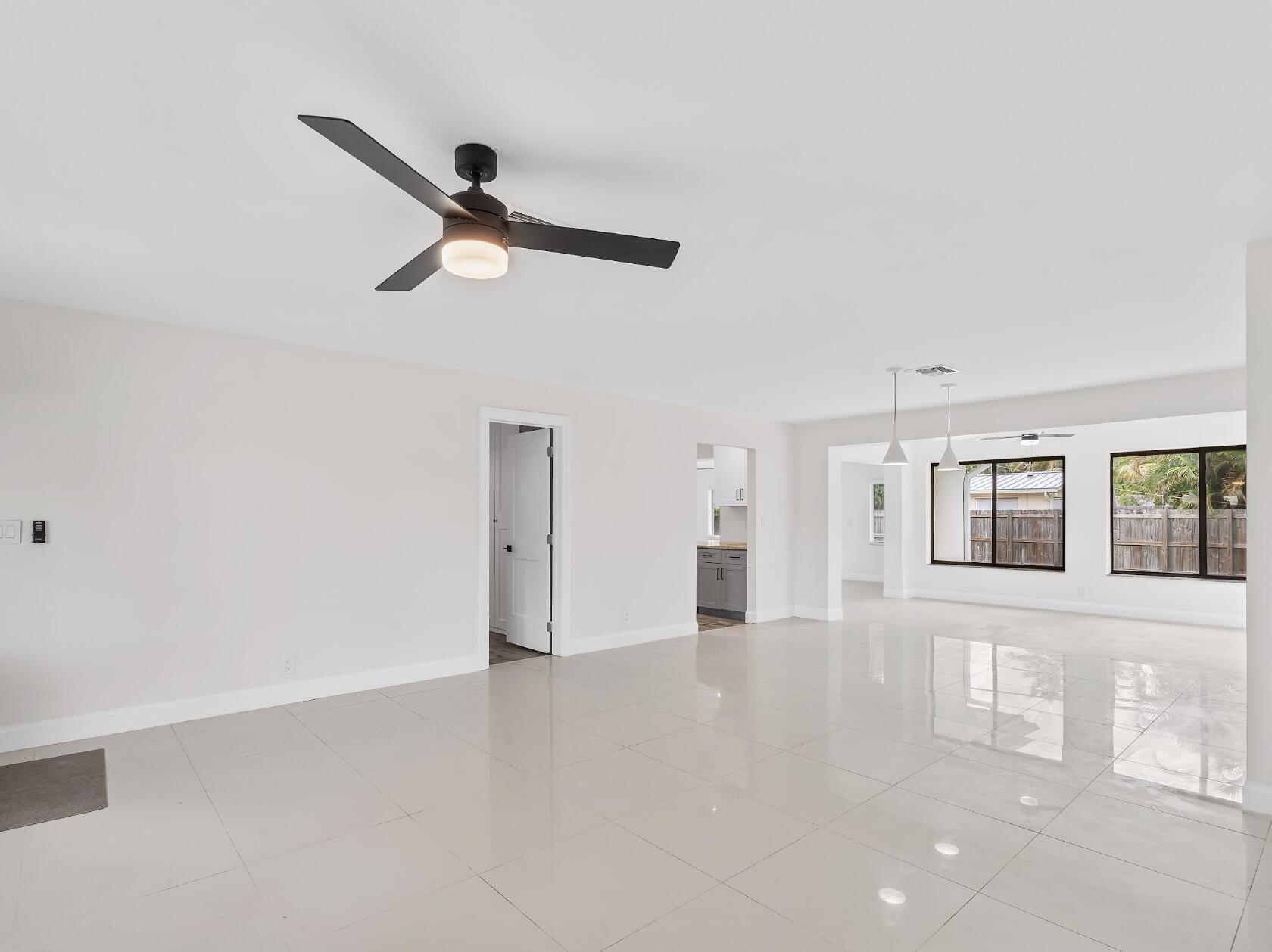 909 SE 14TH Drive