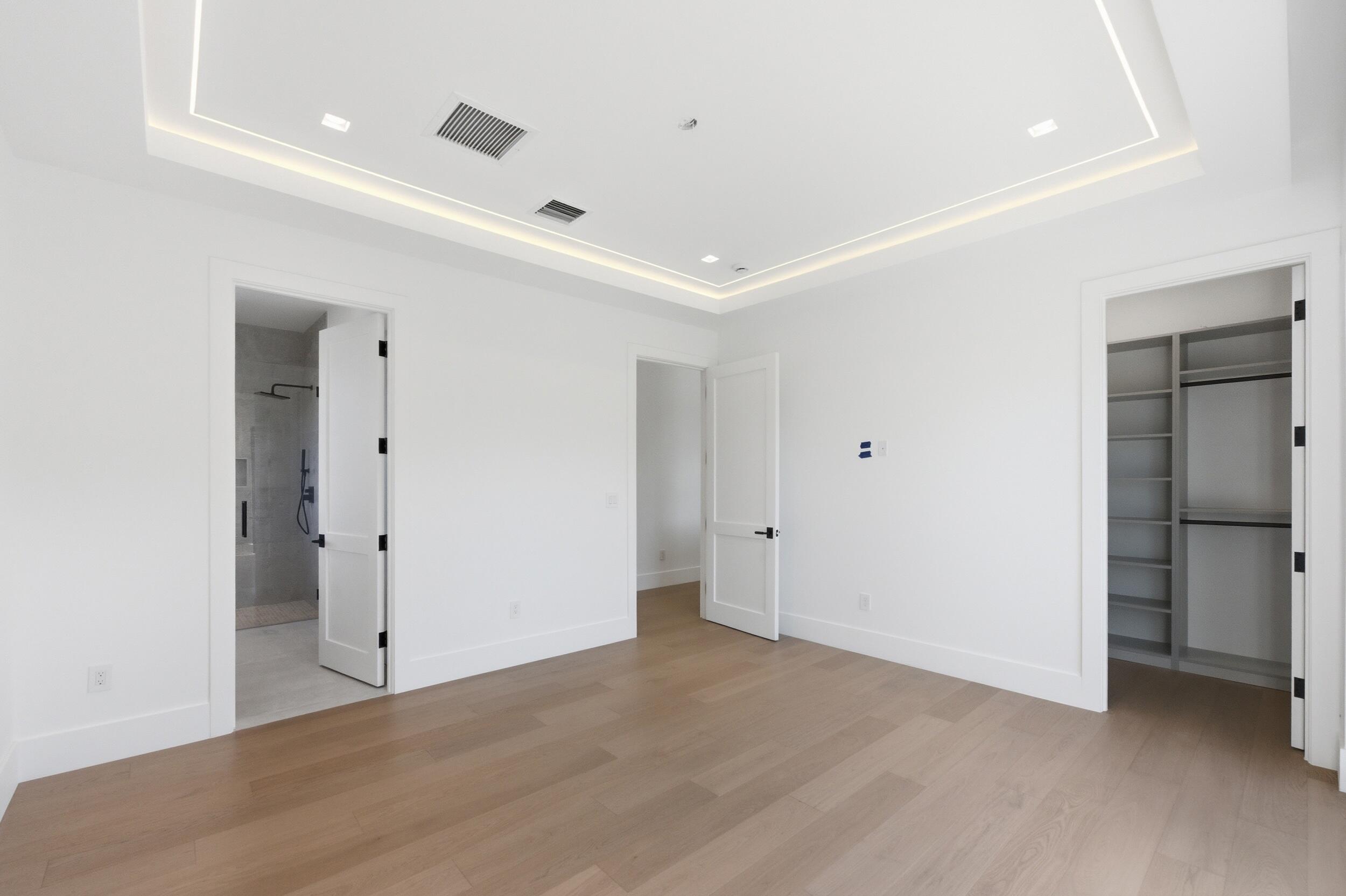 2360 NE 49th Street