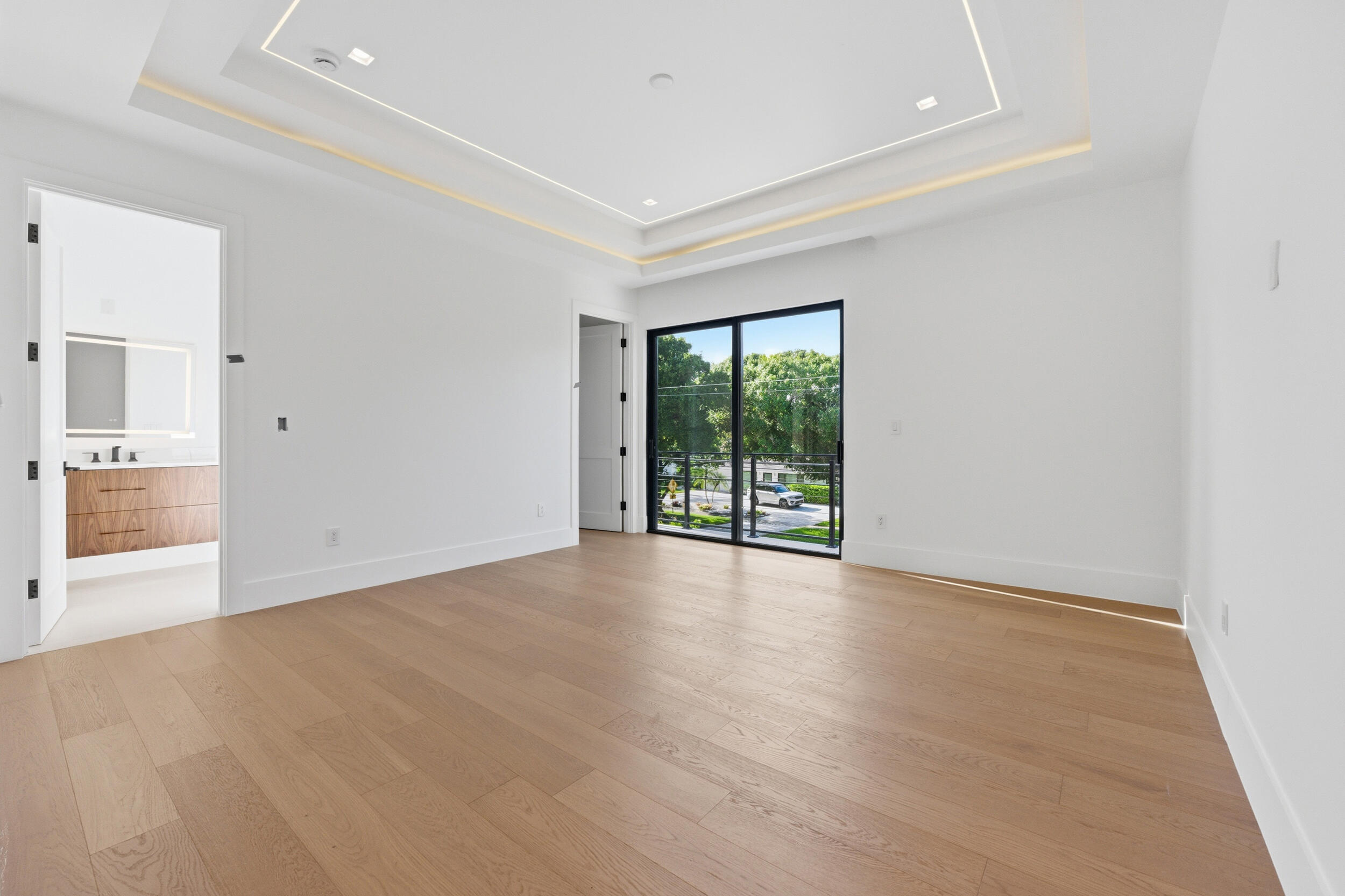 2360 NE 49th Street