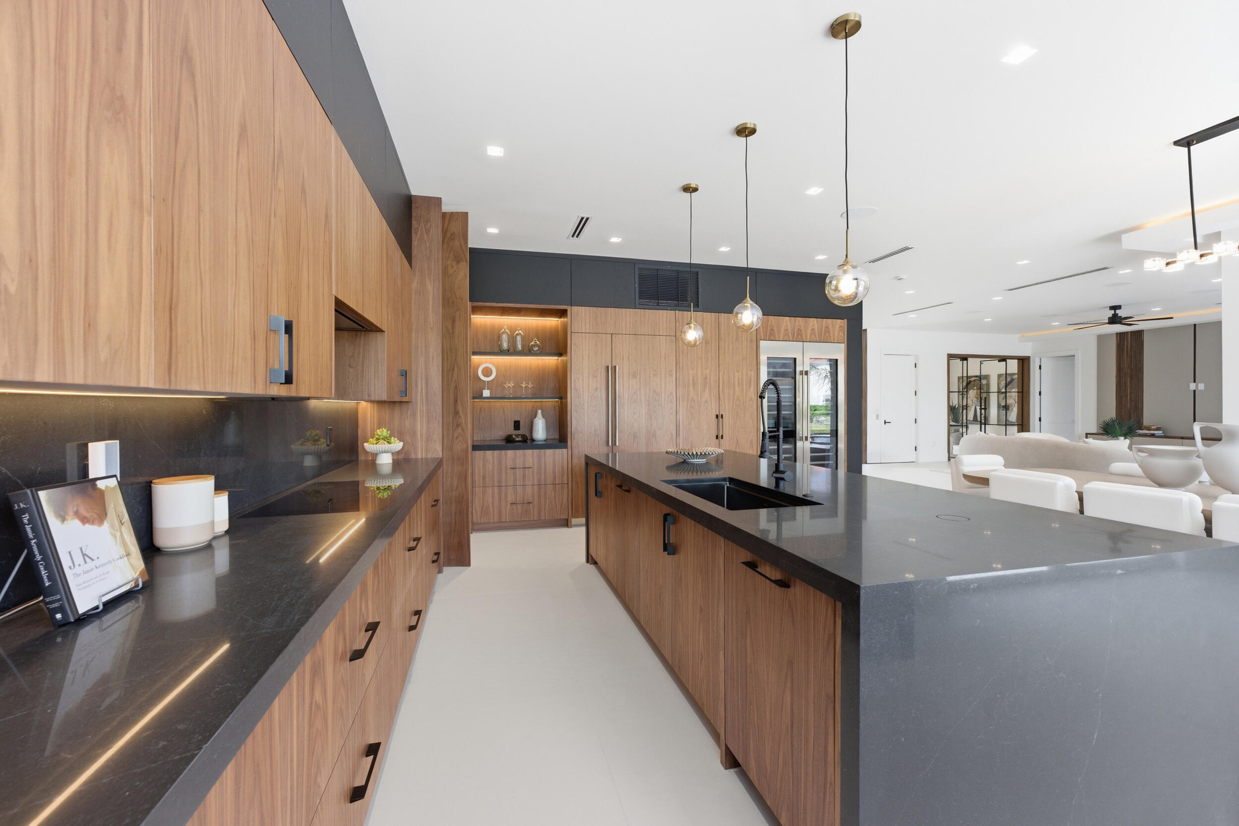 2360 NE 49th Street