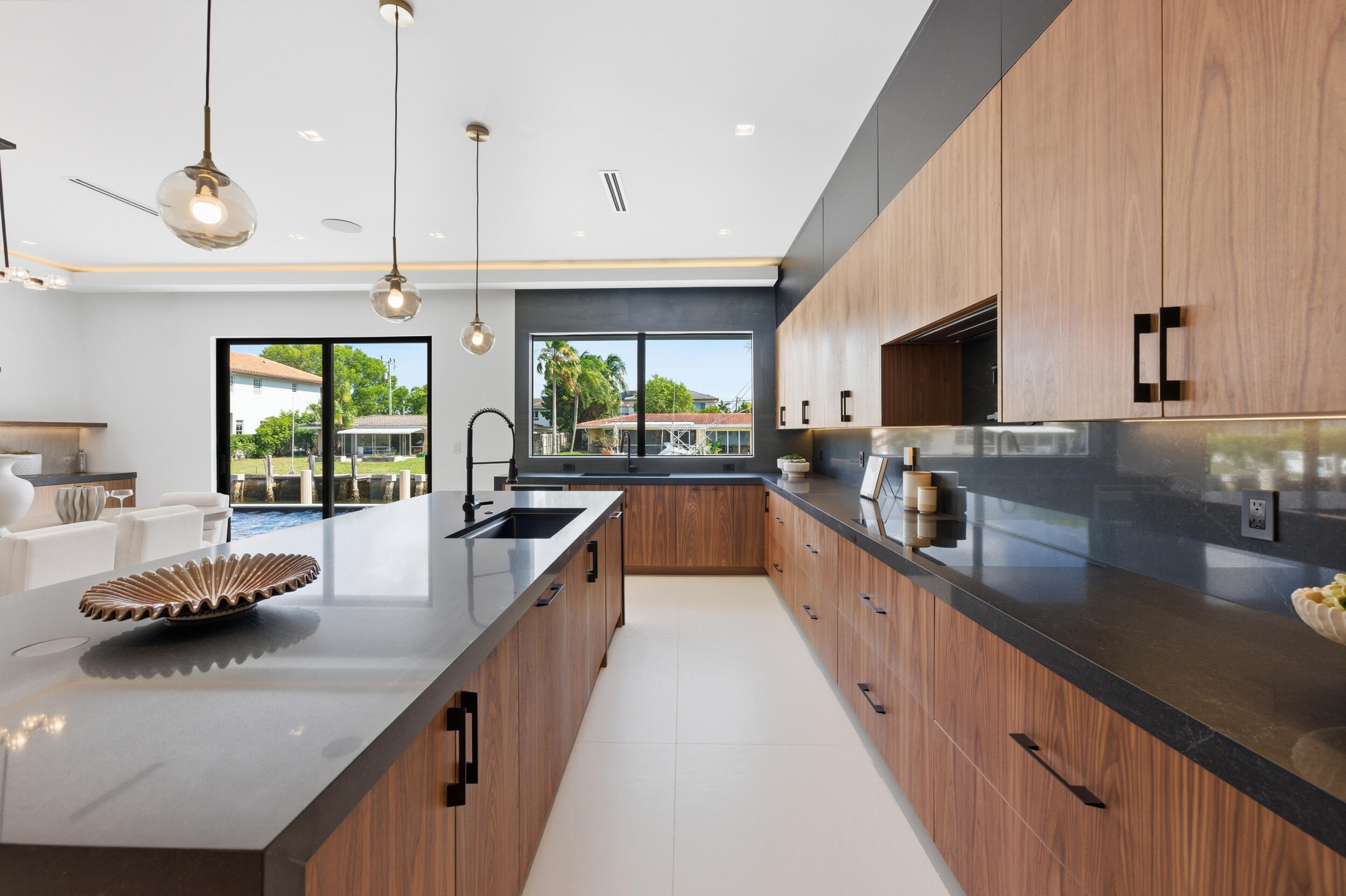 2360 NE 49th Street