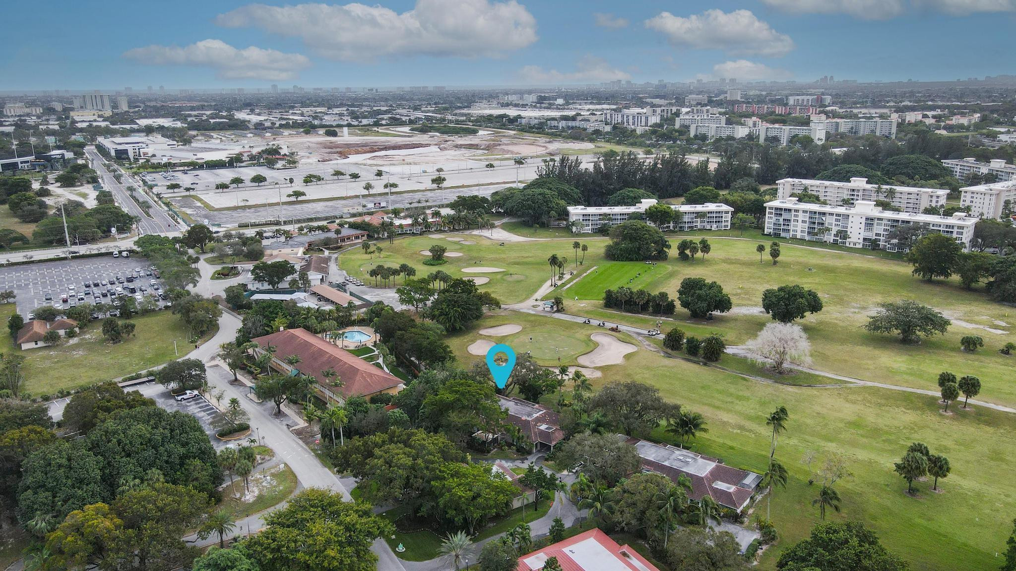 2722 N Palm Aire Dr 2722