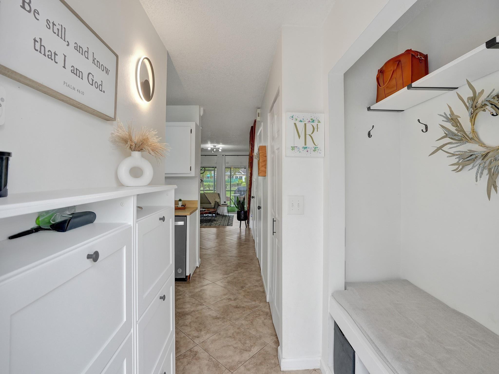 7048 Woodmont Ave 7048