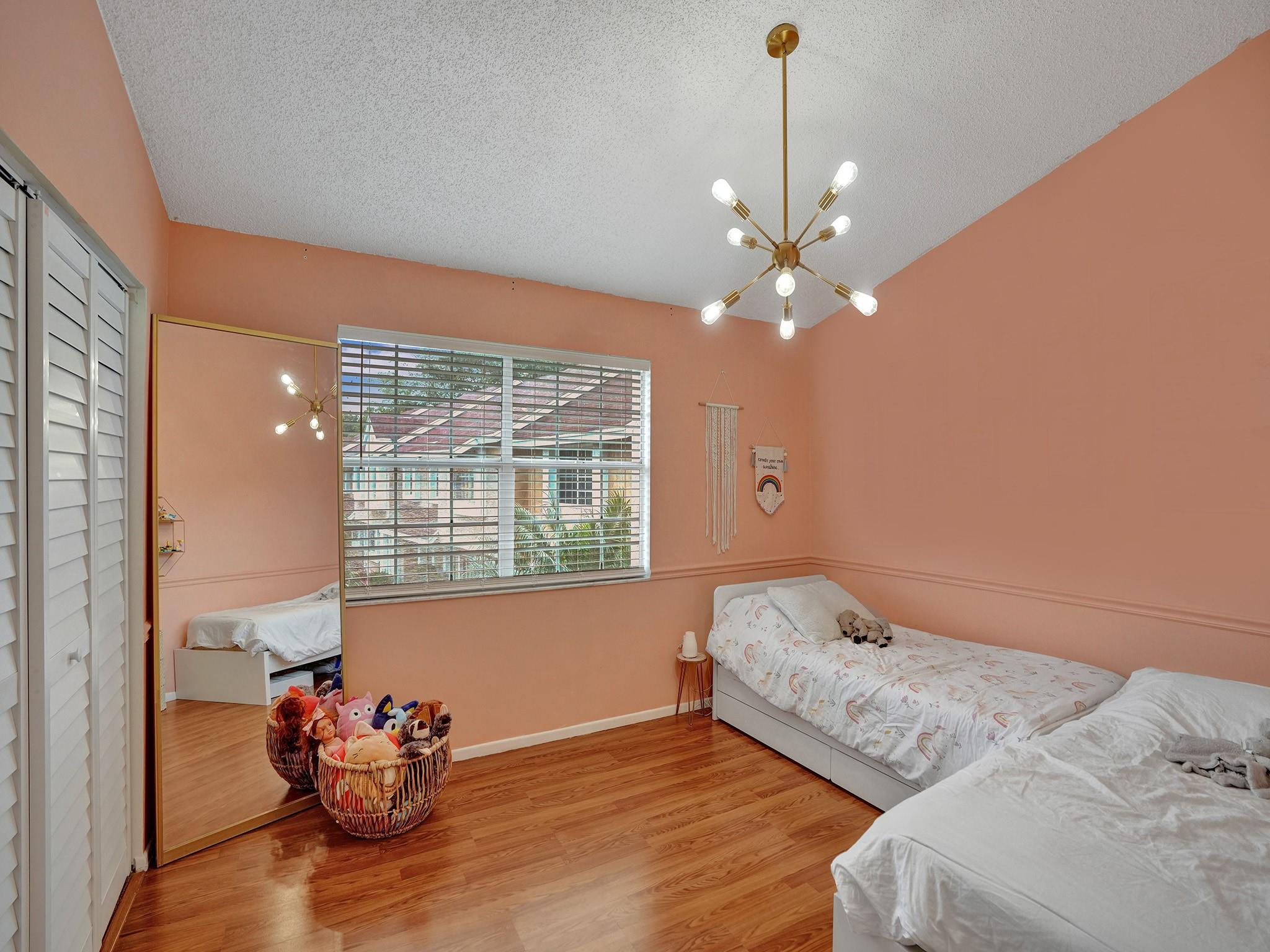 7048 Woodmont Ave 7048