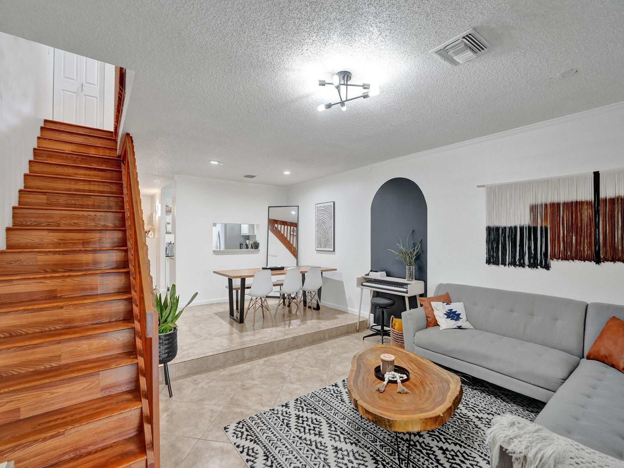 7048 Woodmont Ave 7048