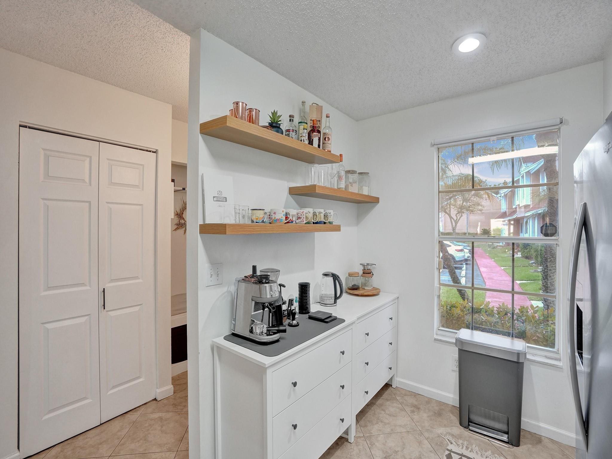7048 Woodmont Ave 7048
