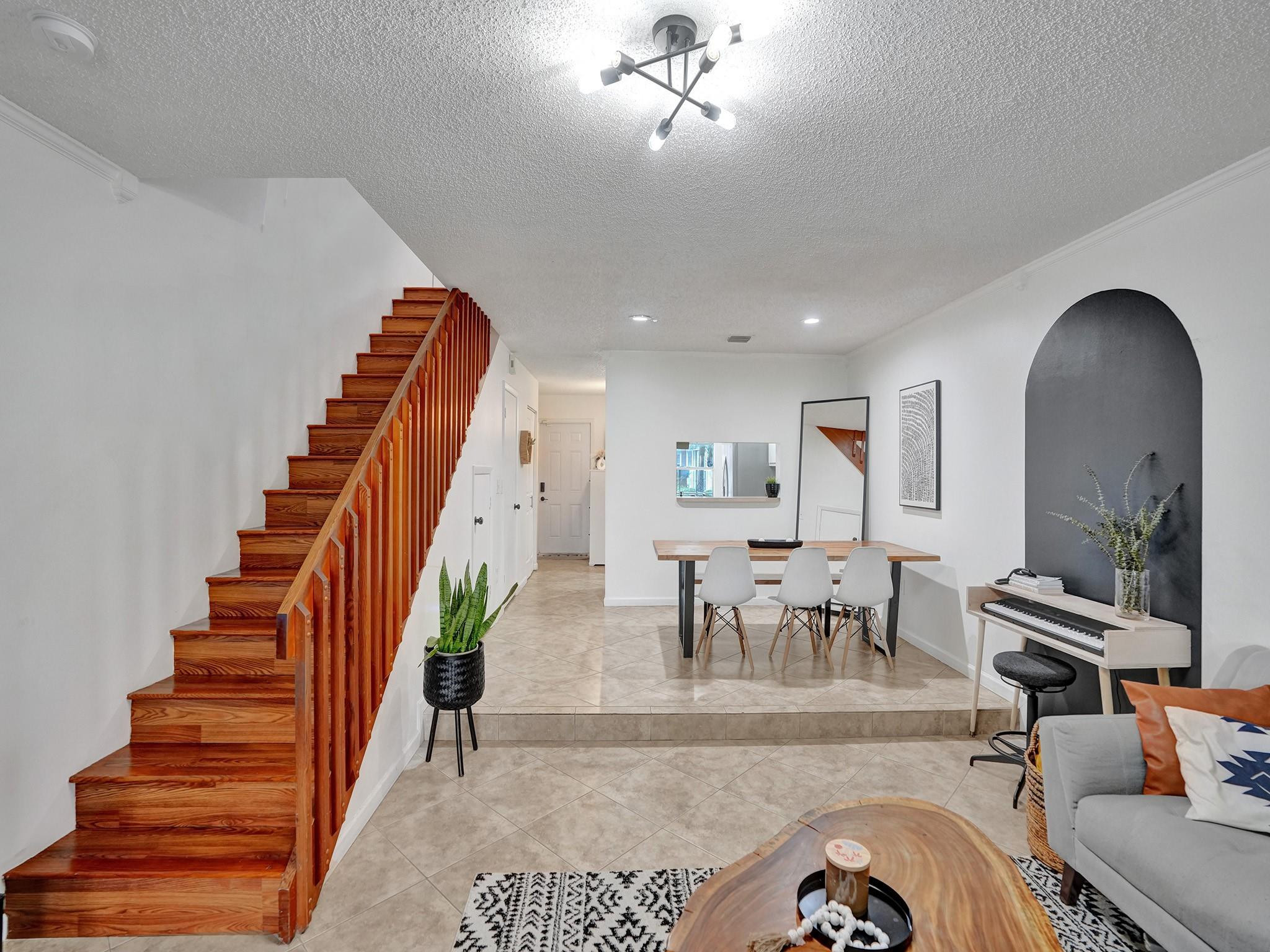 7048 Woodmont Ave 7048