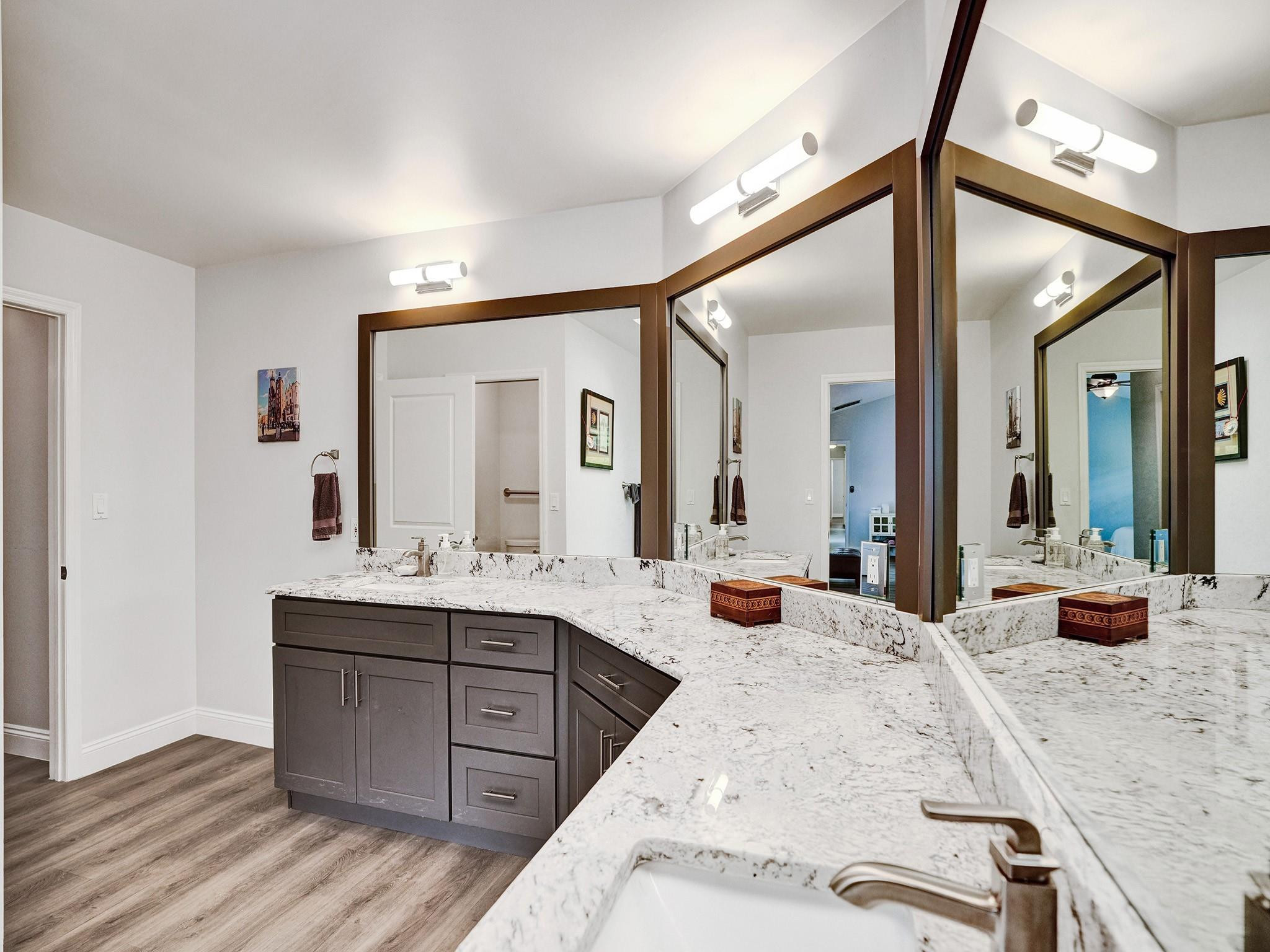 2837 Banyan Boulevard Cir