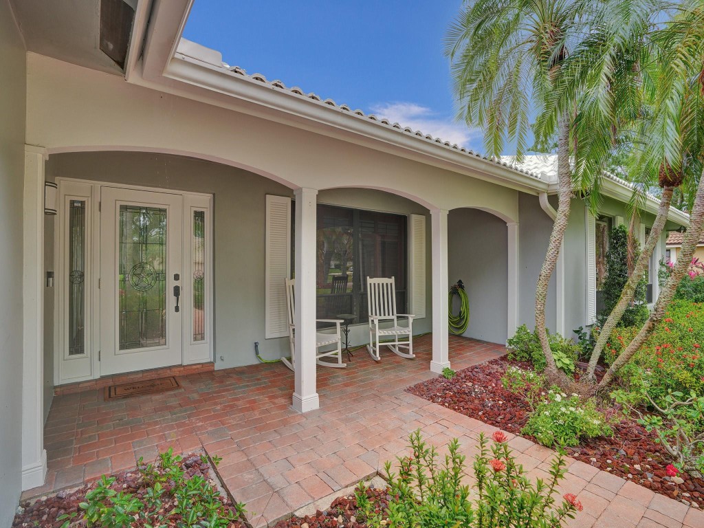 2837 Banyan Boulevard Cir