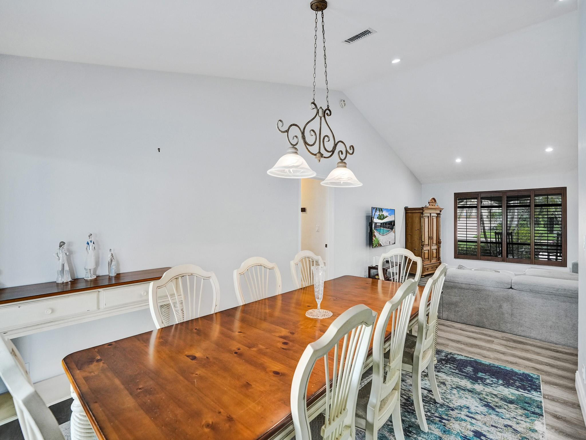 2837 Banyan Boulevard Cir