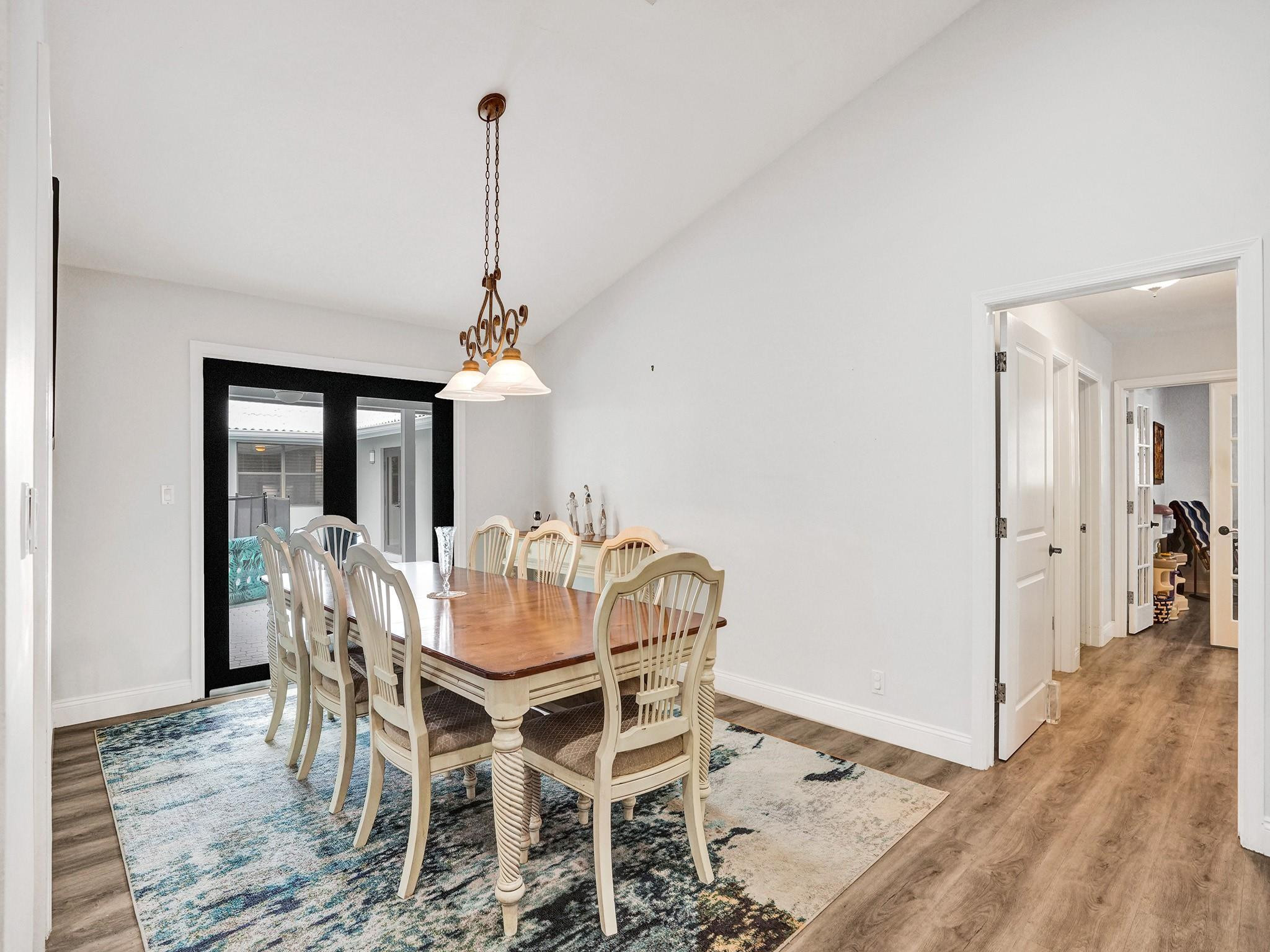 2837 Banyan Boulevard Cir