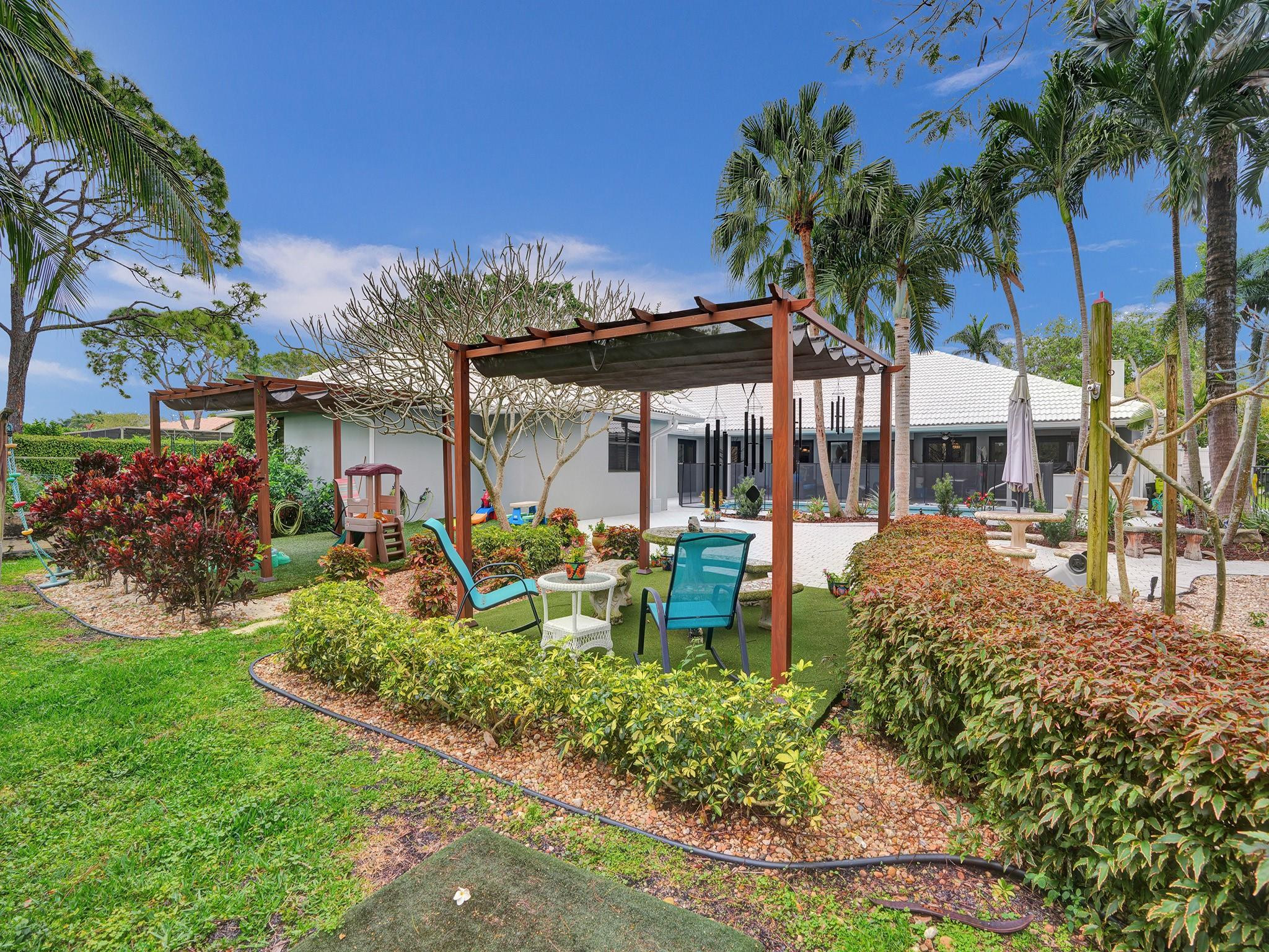 2837 Banyan Boulevard Cir