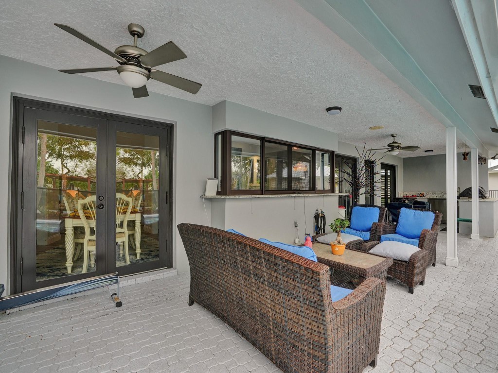 2837 Banyan Boulevard Cir