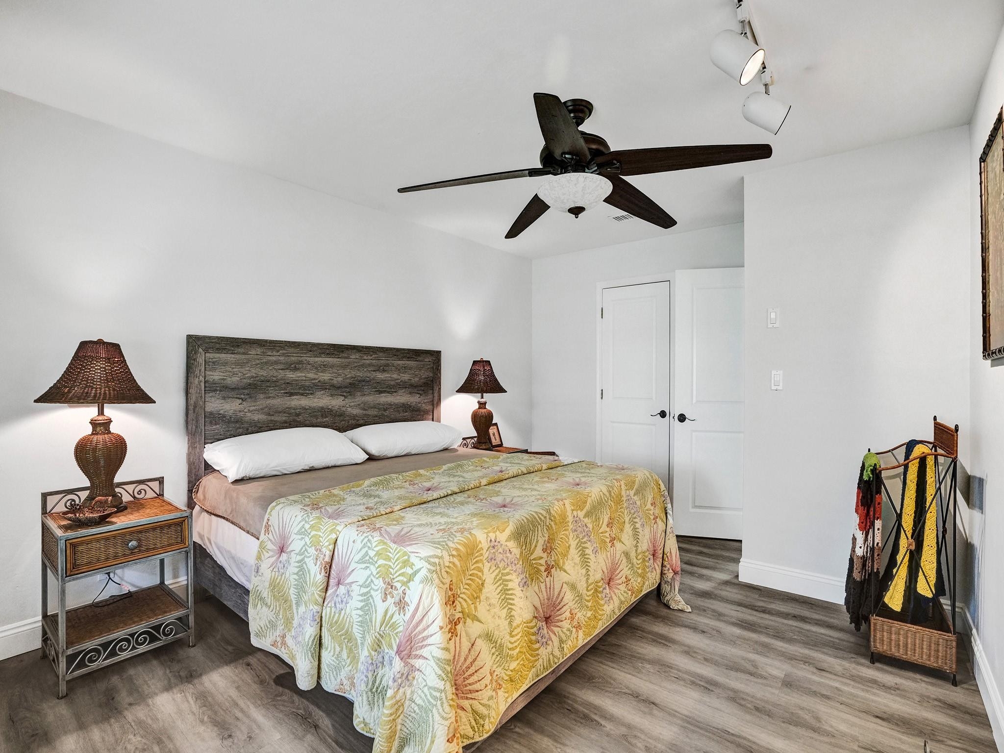 2837 Banyan Boulevard Cir