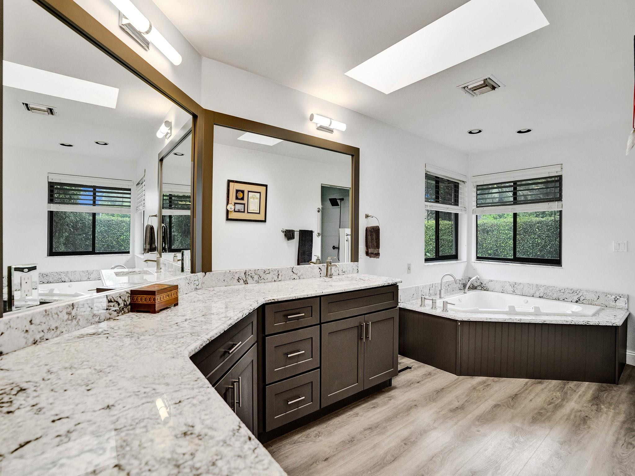 2837 Banyan Boulevard Cir