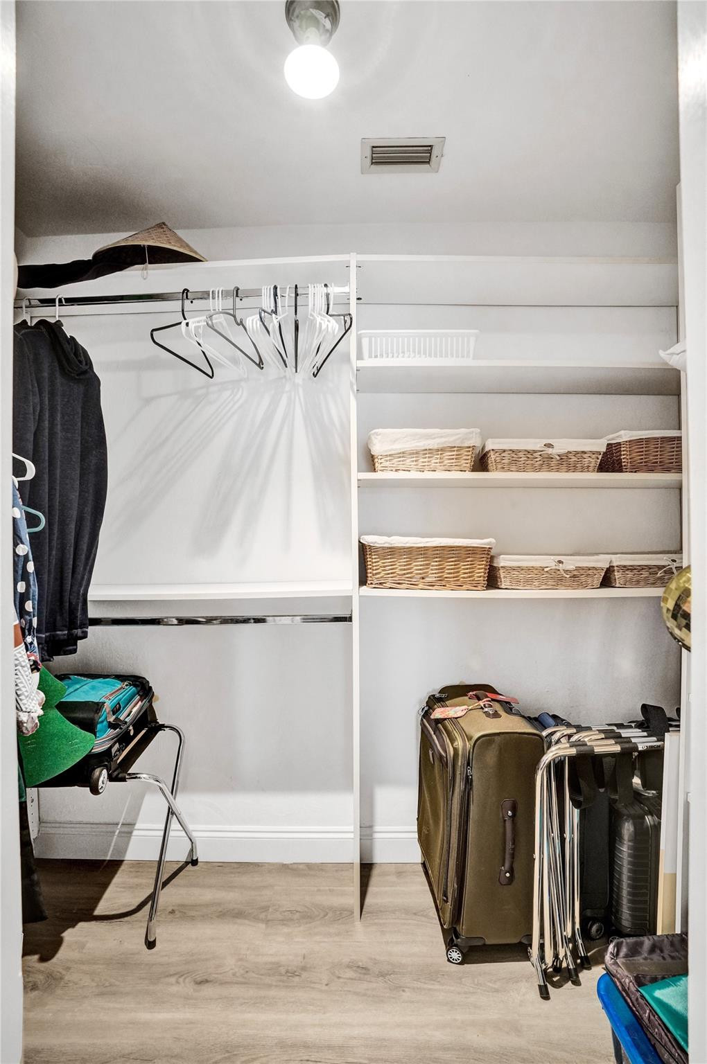 2837 Banyan Boulevard Cir