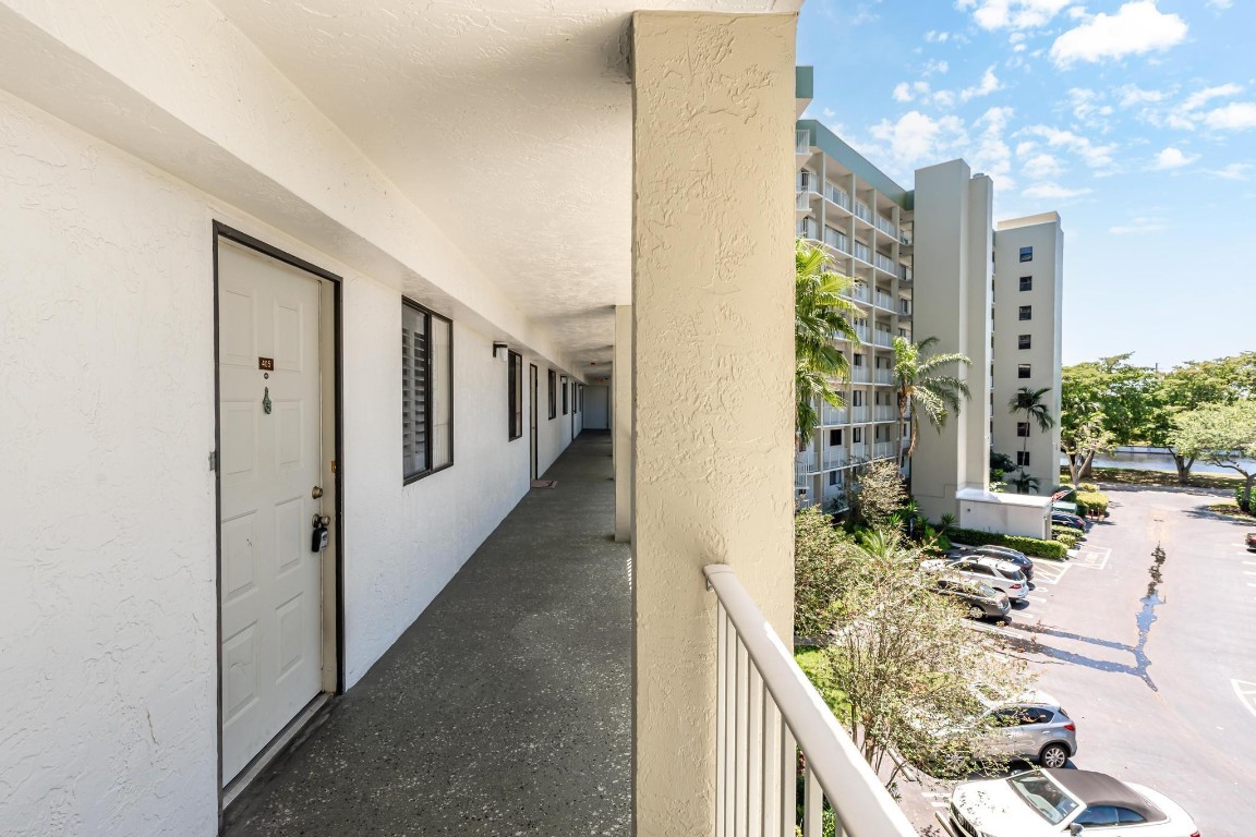 2334 S Cypress Bend Dr 405