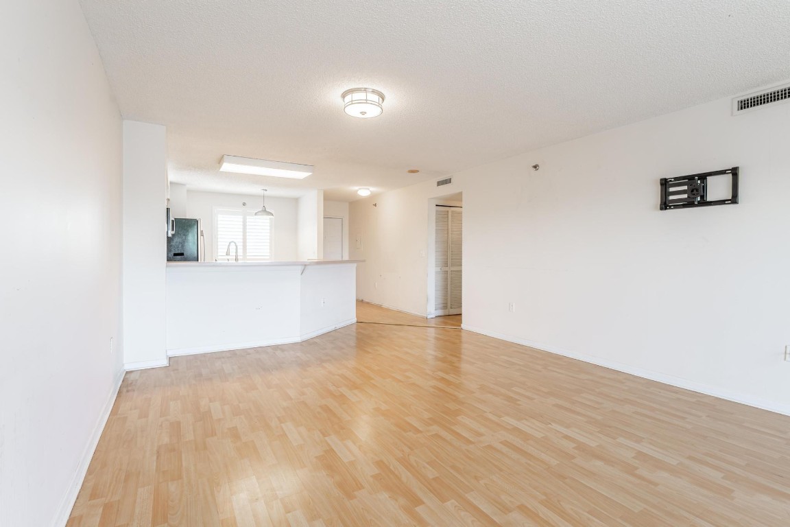 2334 S Cypress Bend Dr 405