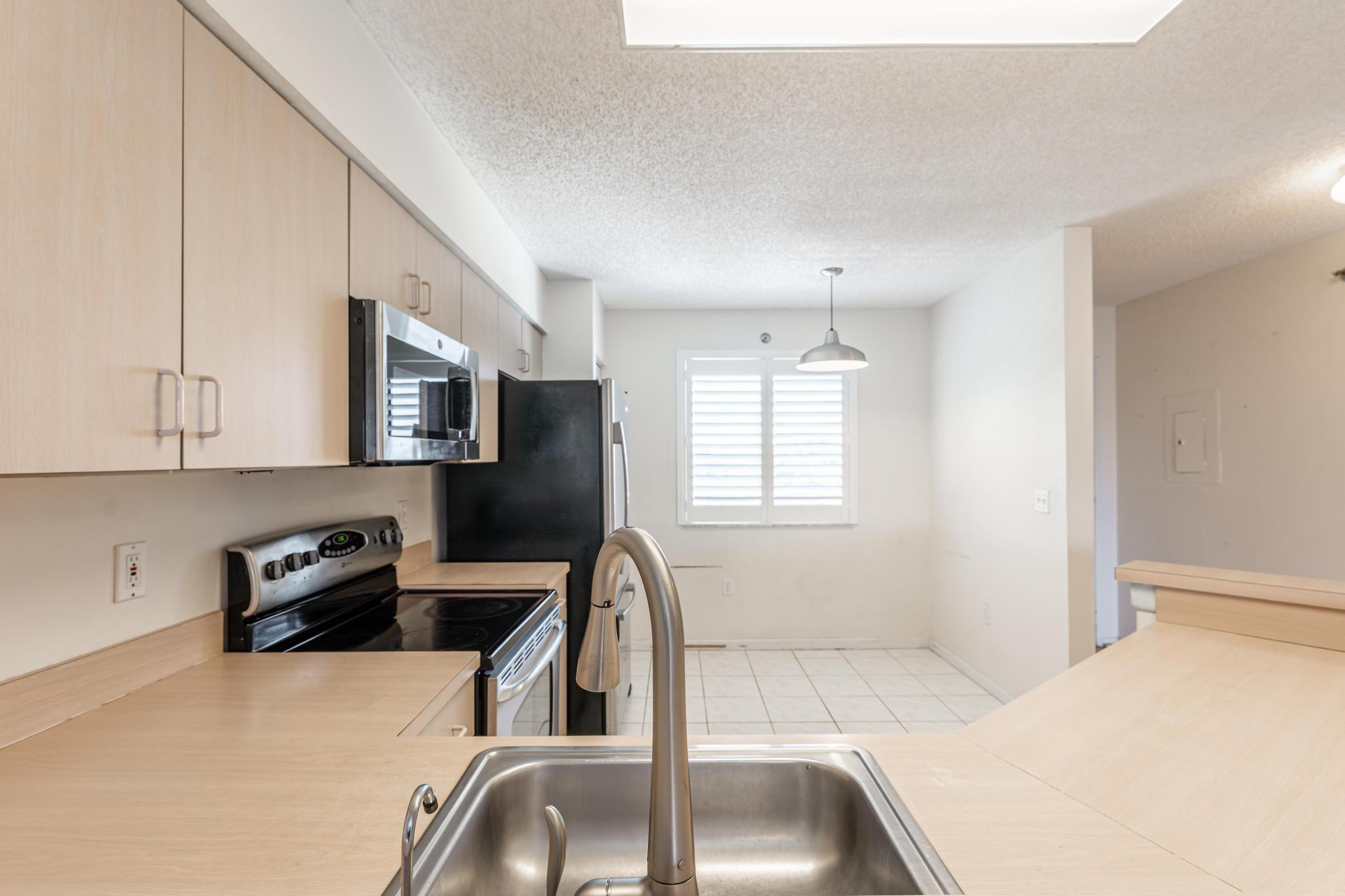 2334 S Cypress Bend Dr 405