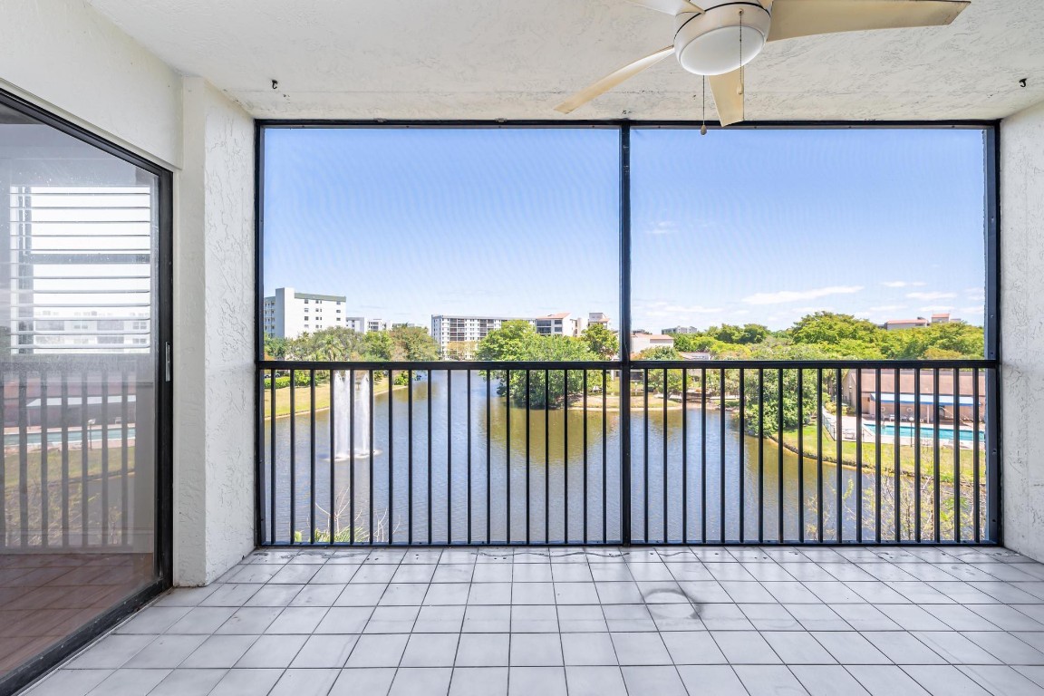 2334 S Cypress Bend Dr 405