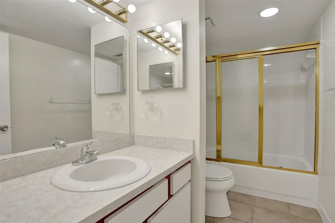 6303 Coral Lake Dr 103