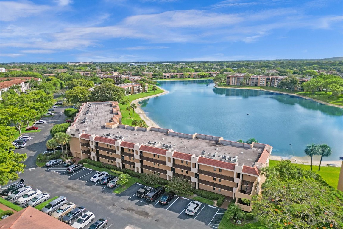 6303 Coral Lake Dr 103