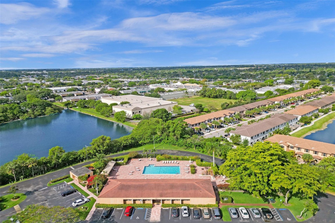 6303 Coral Lake Dr 103