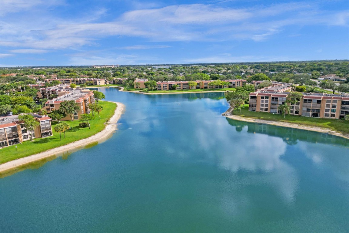 6303 Coral Lake Dr 103