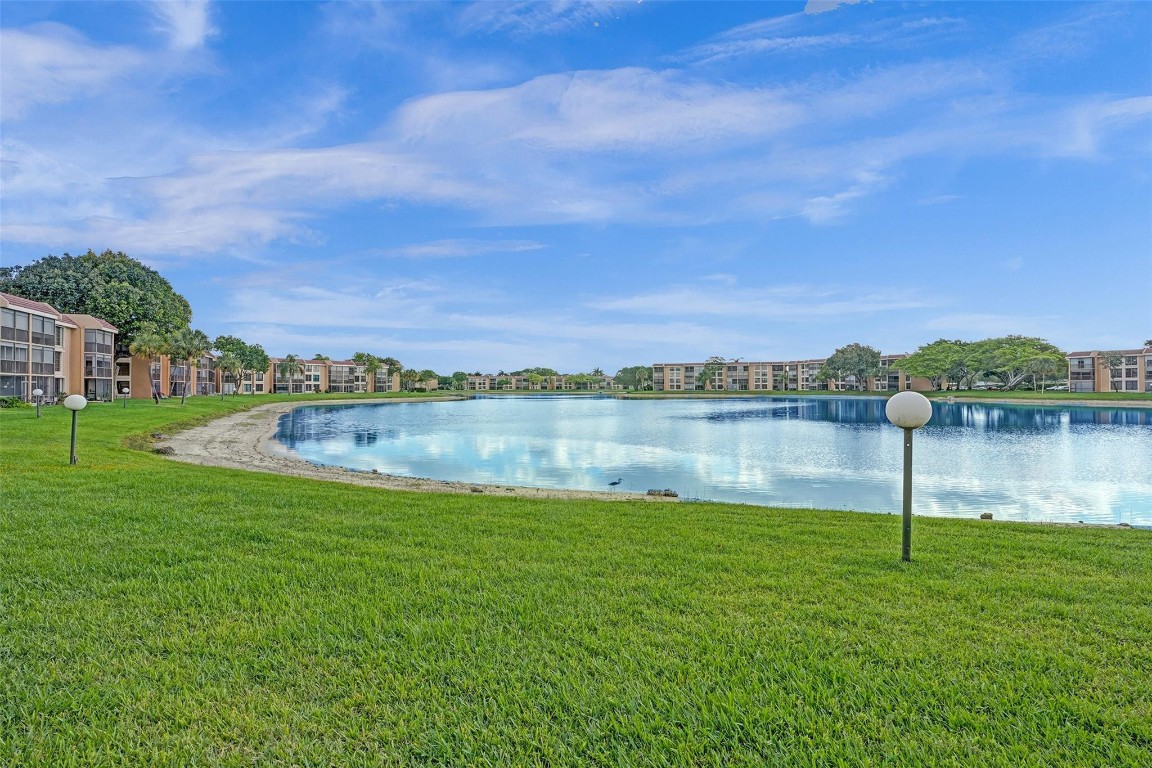 6303 Coral Lake Dr 103