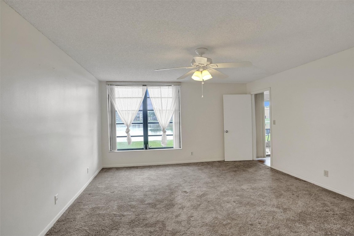 6303 Coral Lake Dr 103