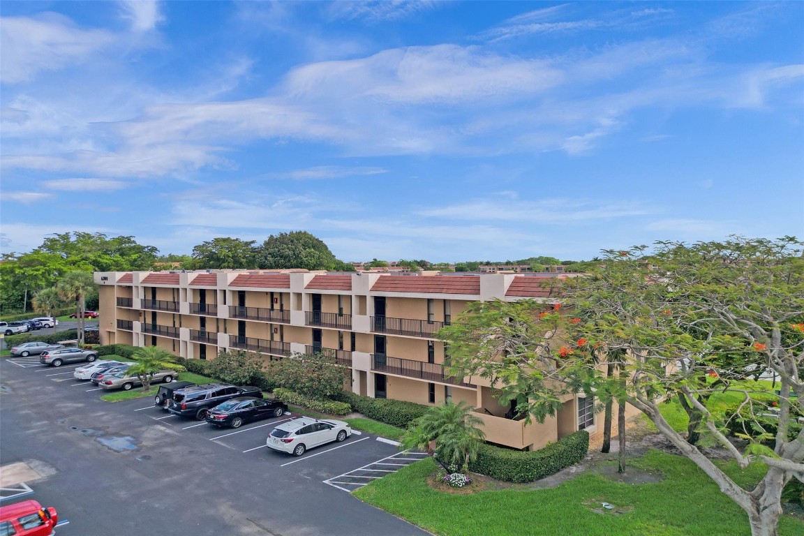 6303 Coral Lake Dr 103