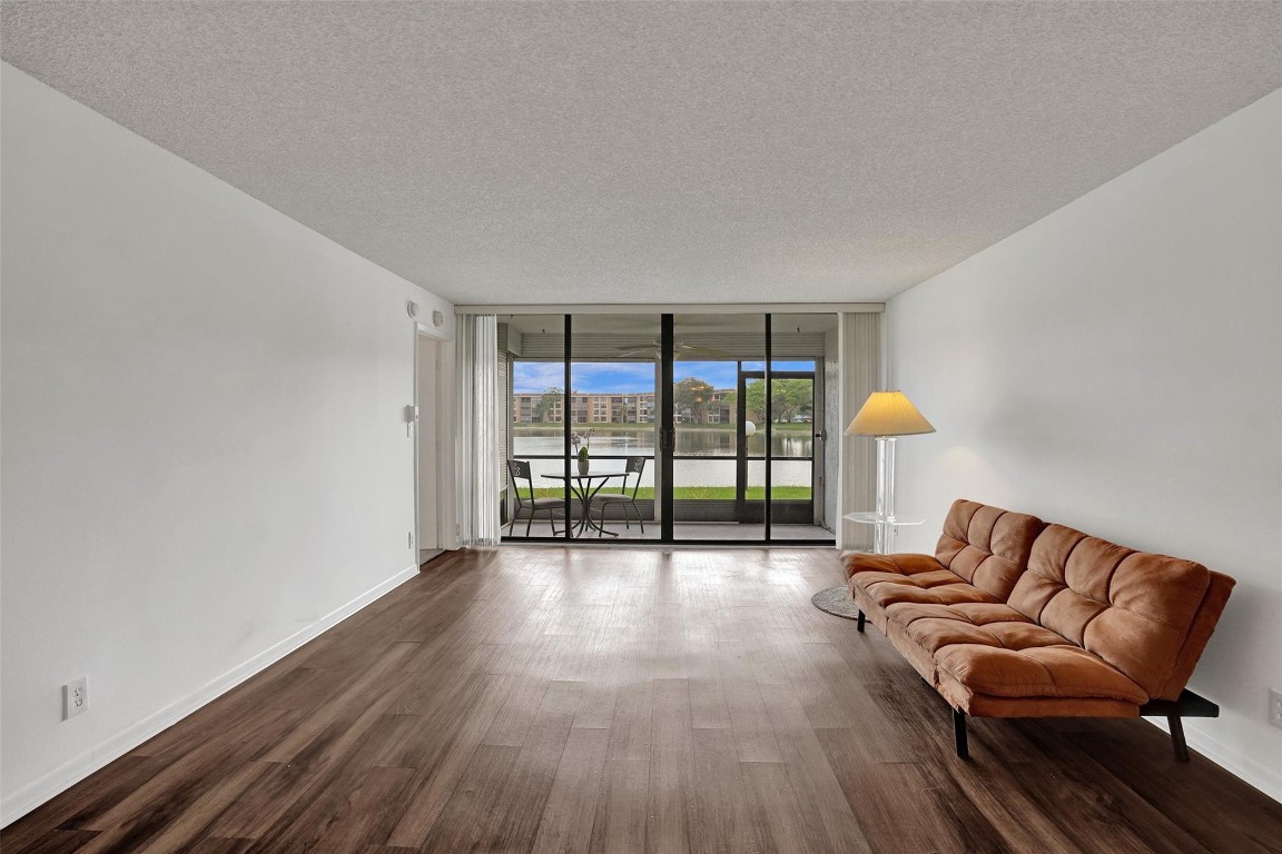 6303 Coral Lake Dr 103