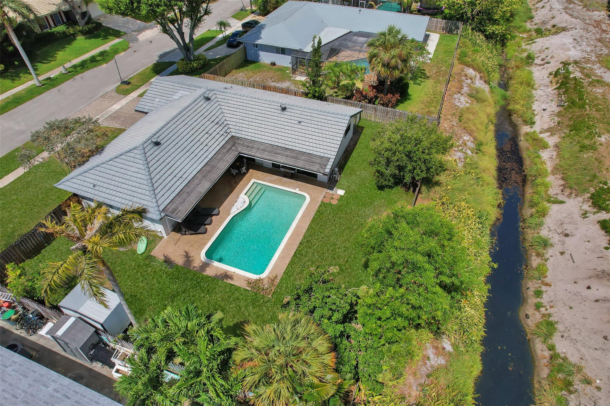 1549 SW 8th St
