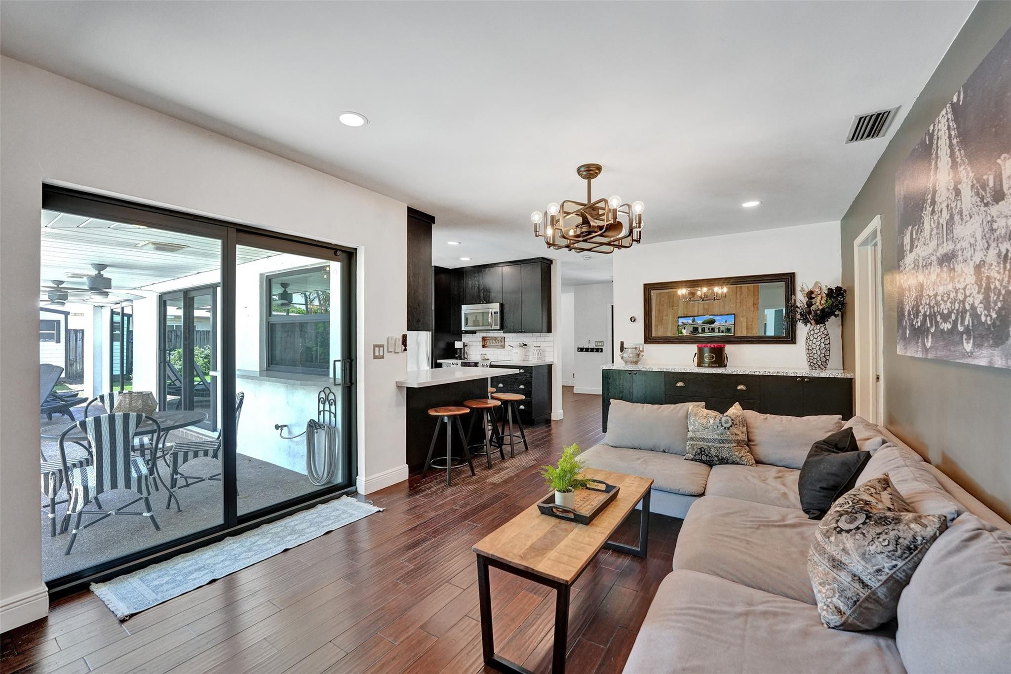 1549 SW 8th St