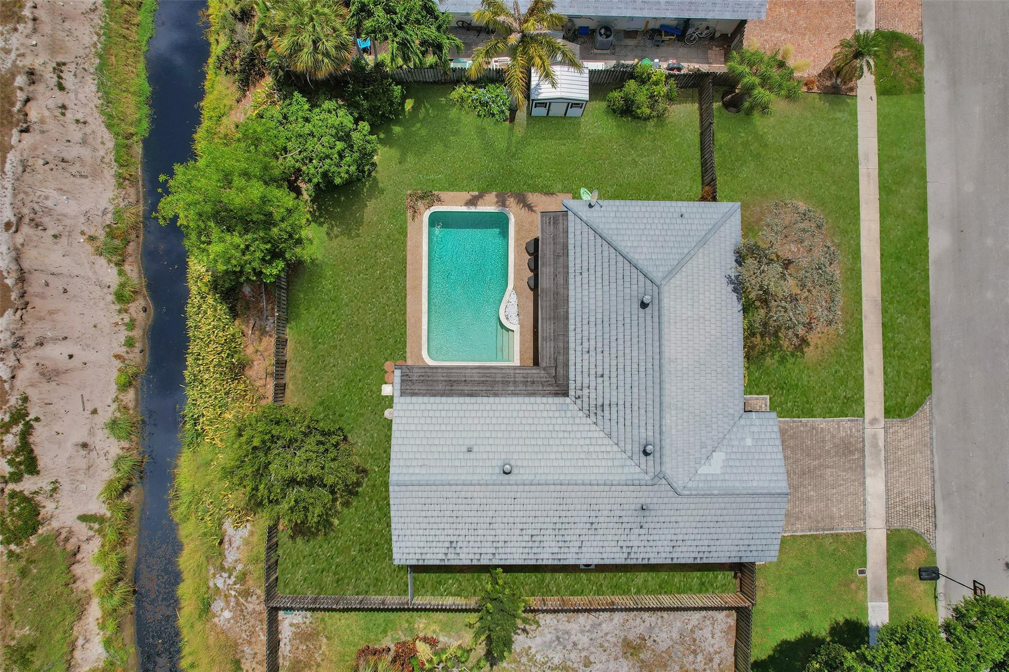 1549 SW 8th St