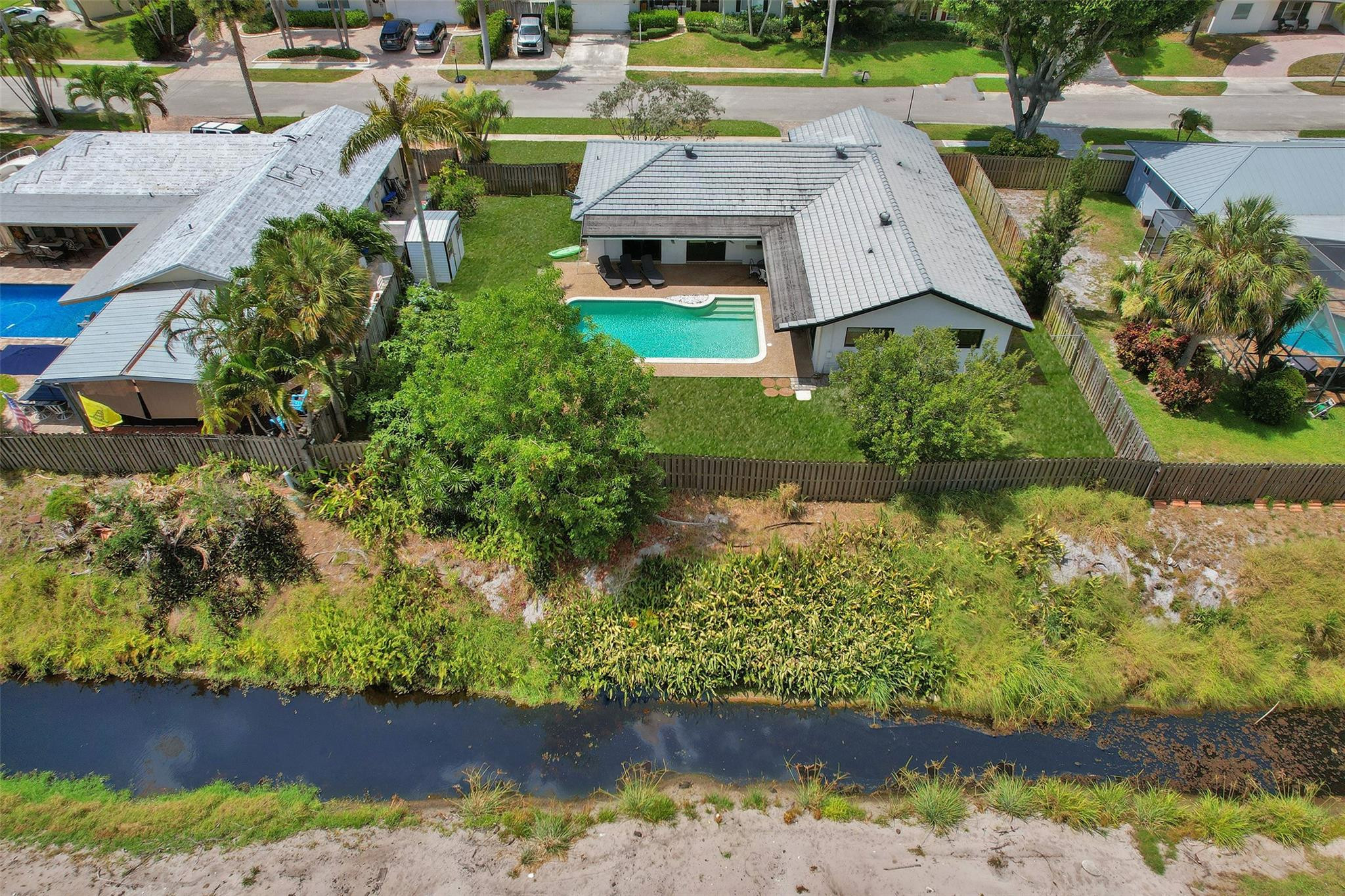 1549 SW 8th St