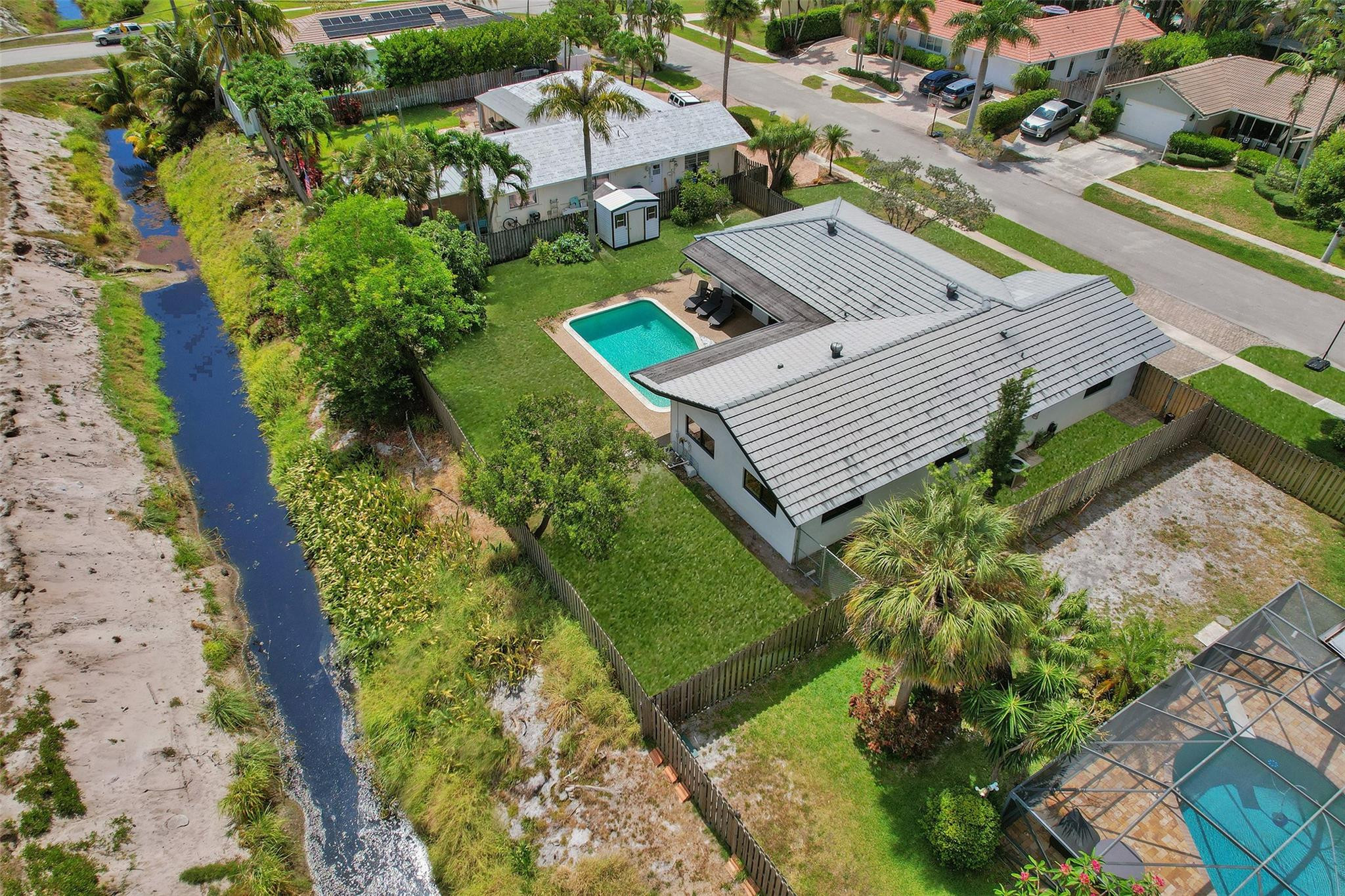 1549 SW 8th St