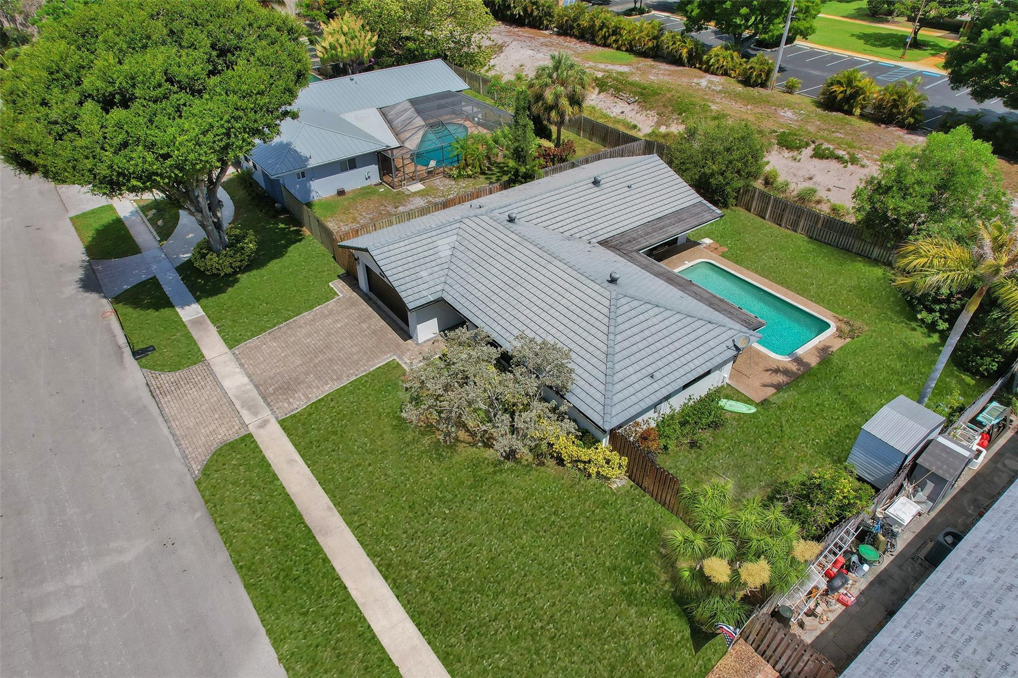 1549 SW 8th St
