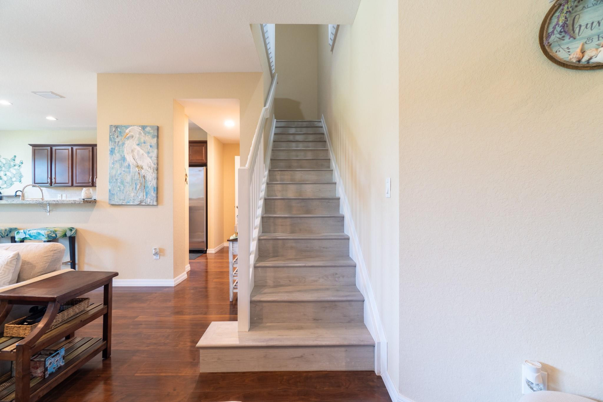 112 Astor Cir
