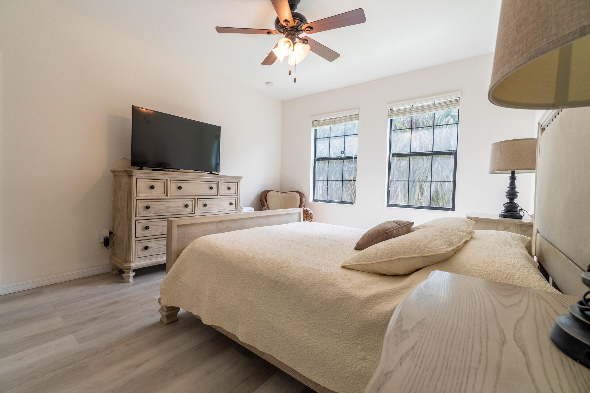 112 Astor Cir