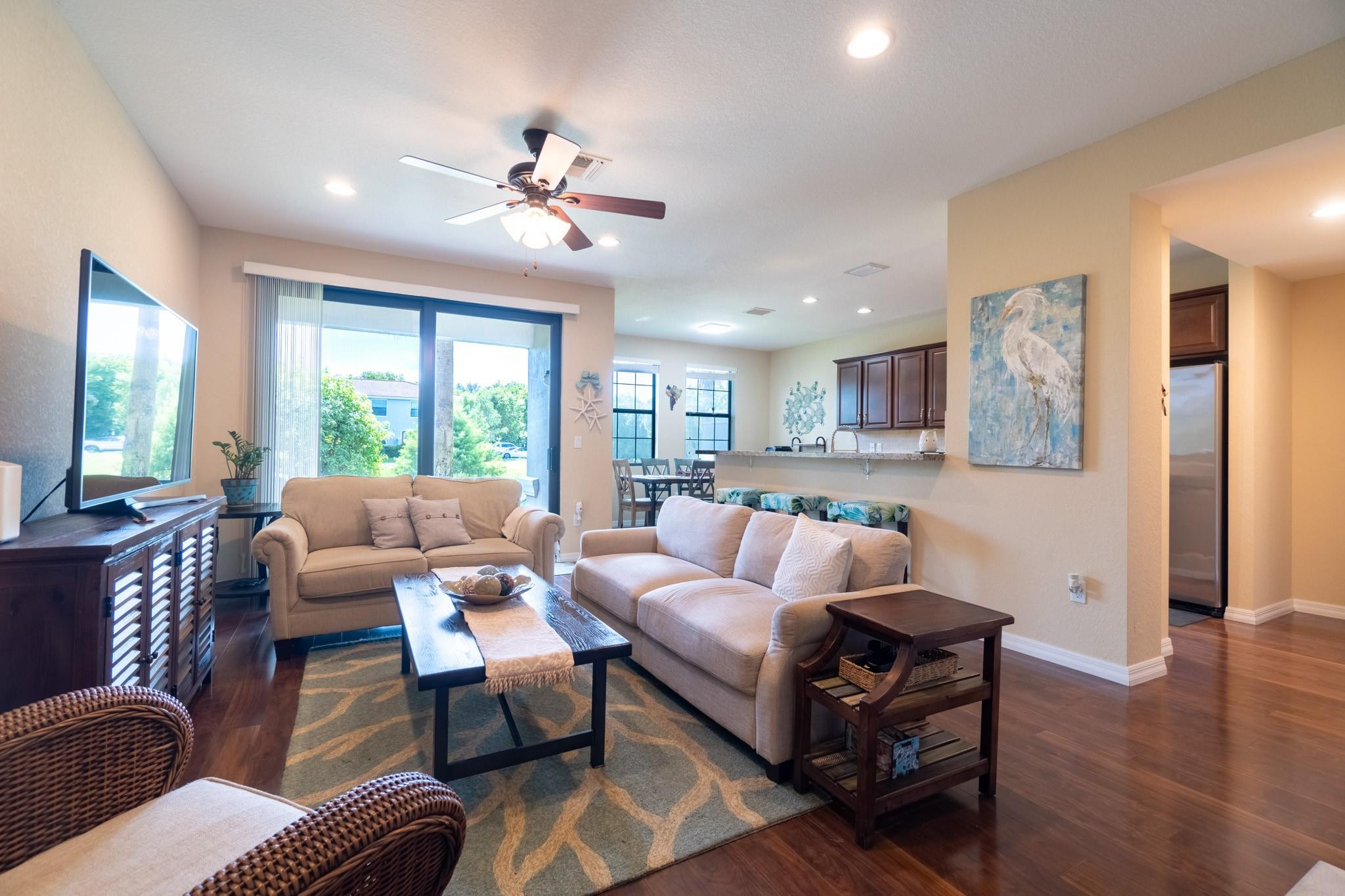 112 Astor Cir