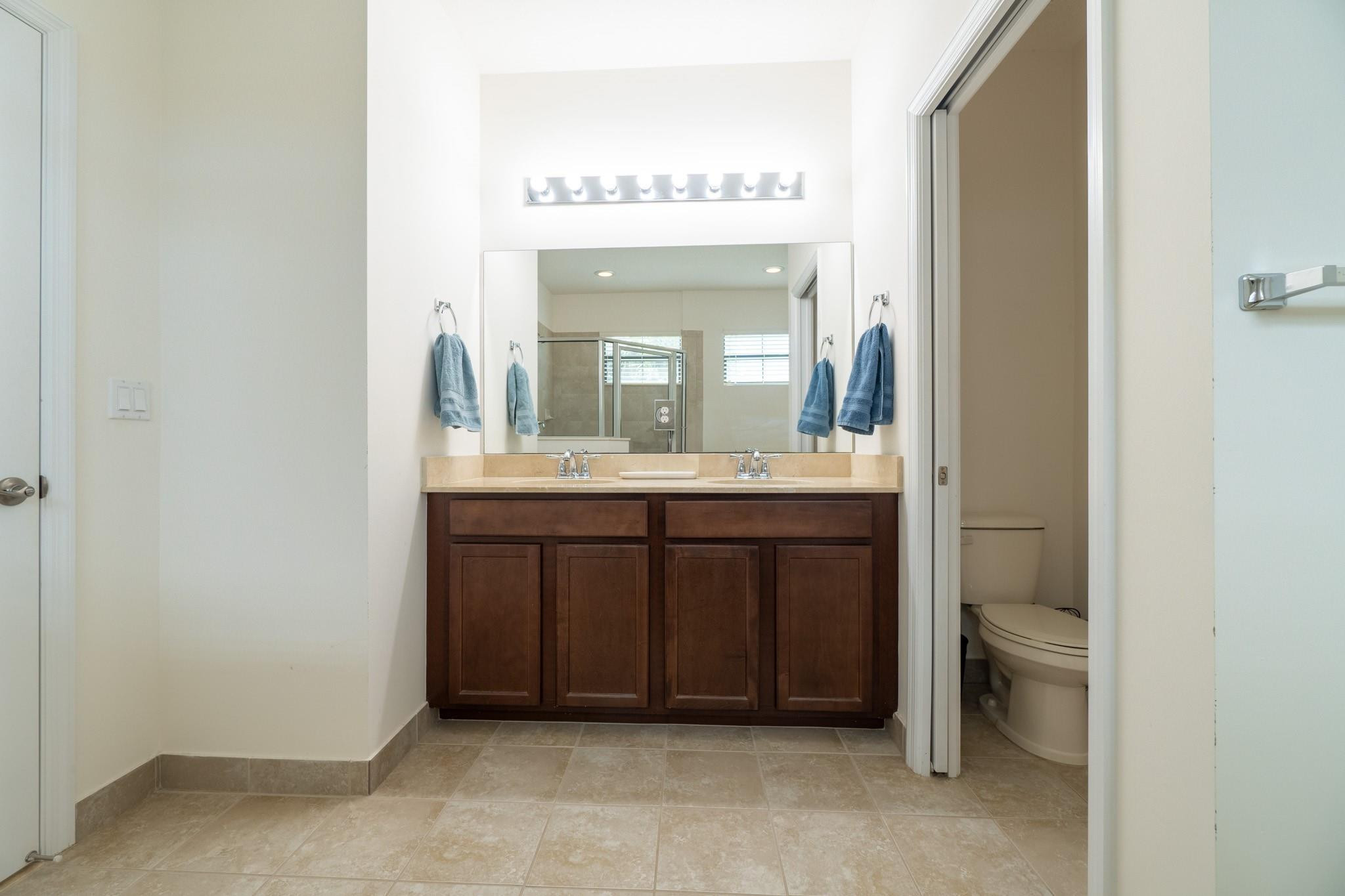 112 Astor Cir