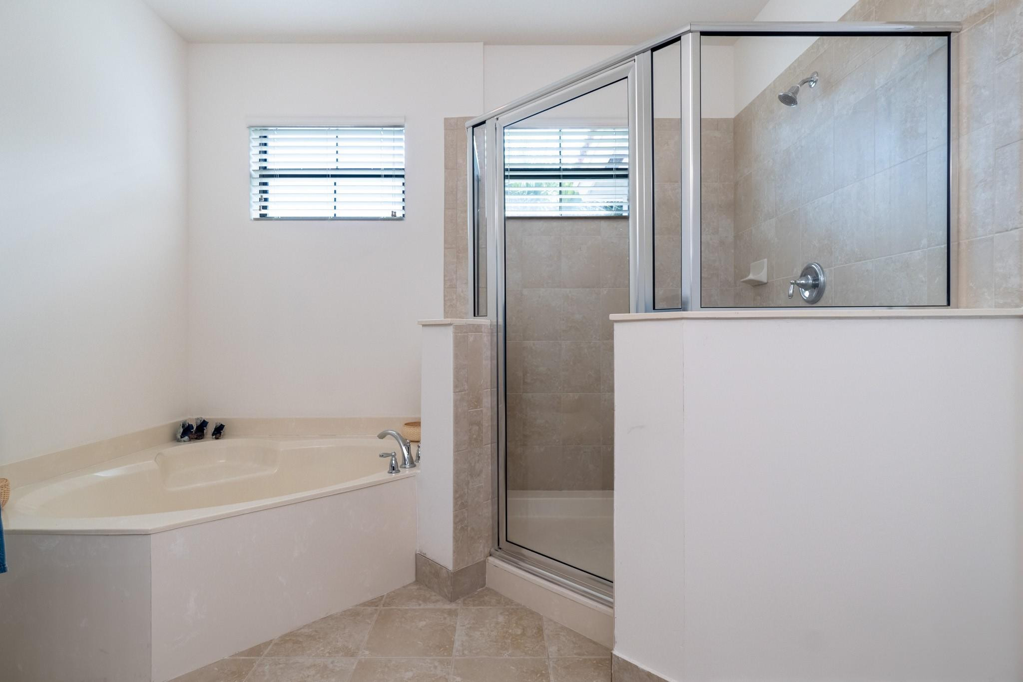 112 Astor Cir