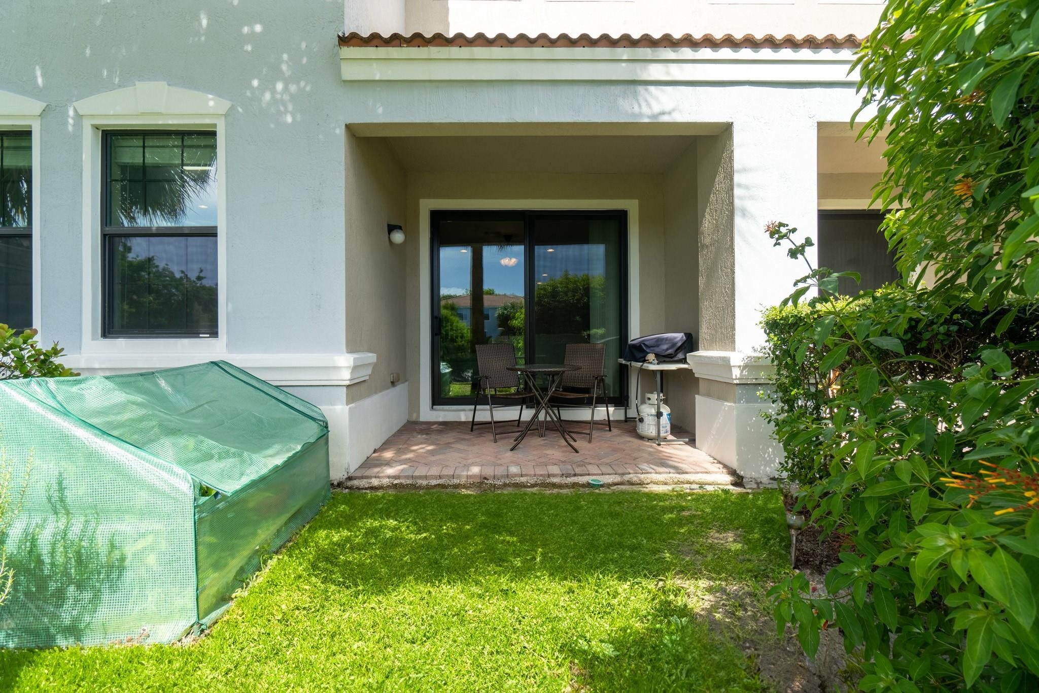 112 Astor Cir