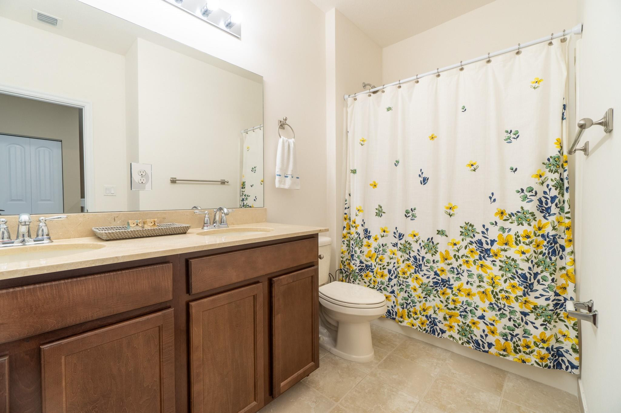 112 Astor Cir