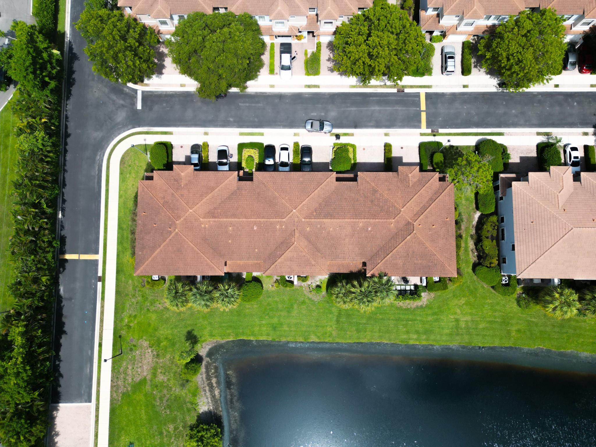 112 Astor Cir